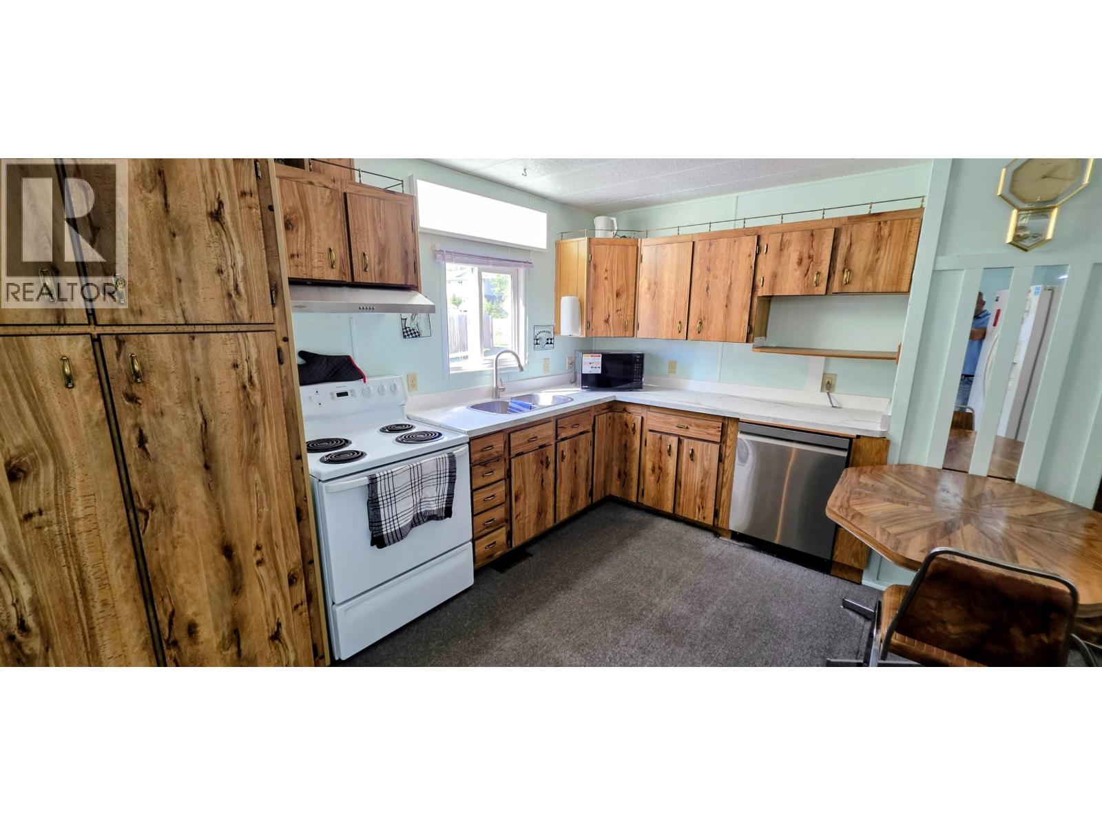 Photo 12 of 40 — 9144 N KELLY ROAD · Prince George, BC