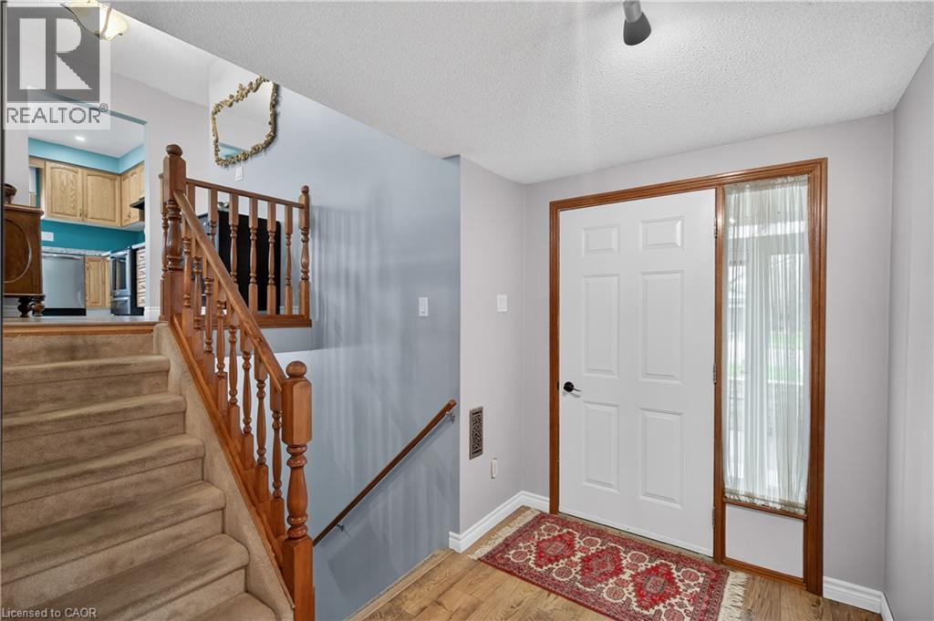 328 MACCRAE Drive, Caledonia, Ontario, N3W1K6 — Photo 4
