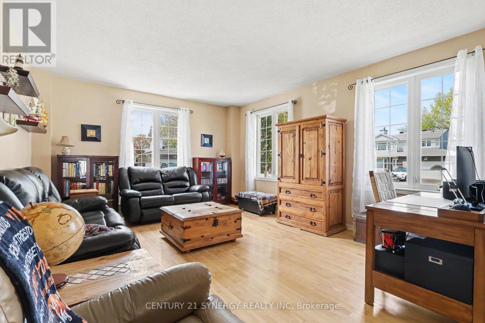 277 MCEACHERN CRESCENT - 6