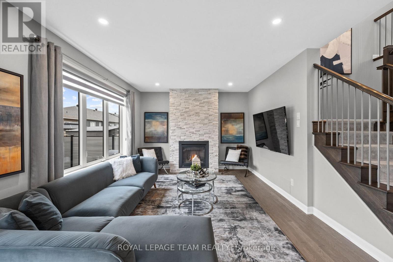 63 YACHT TERRACE - 12