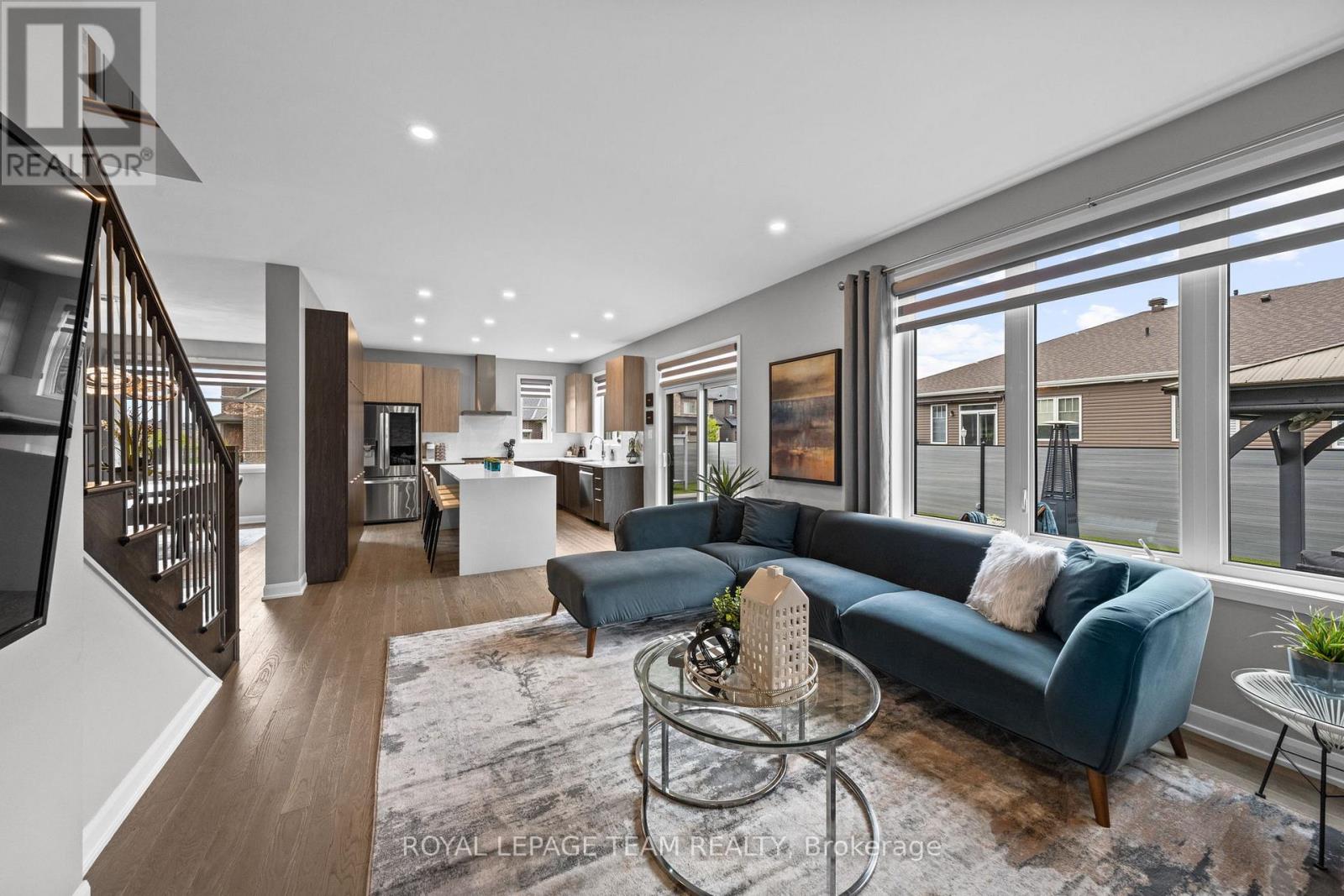 63 YACHT TERRACE - 13