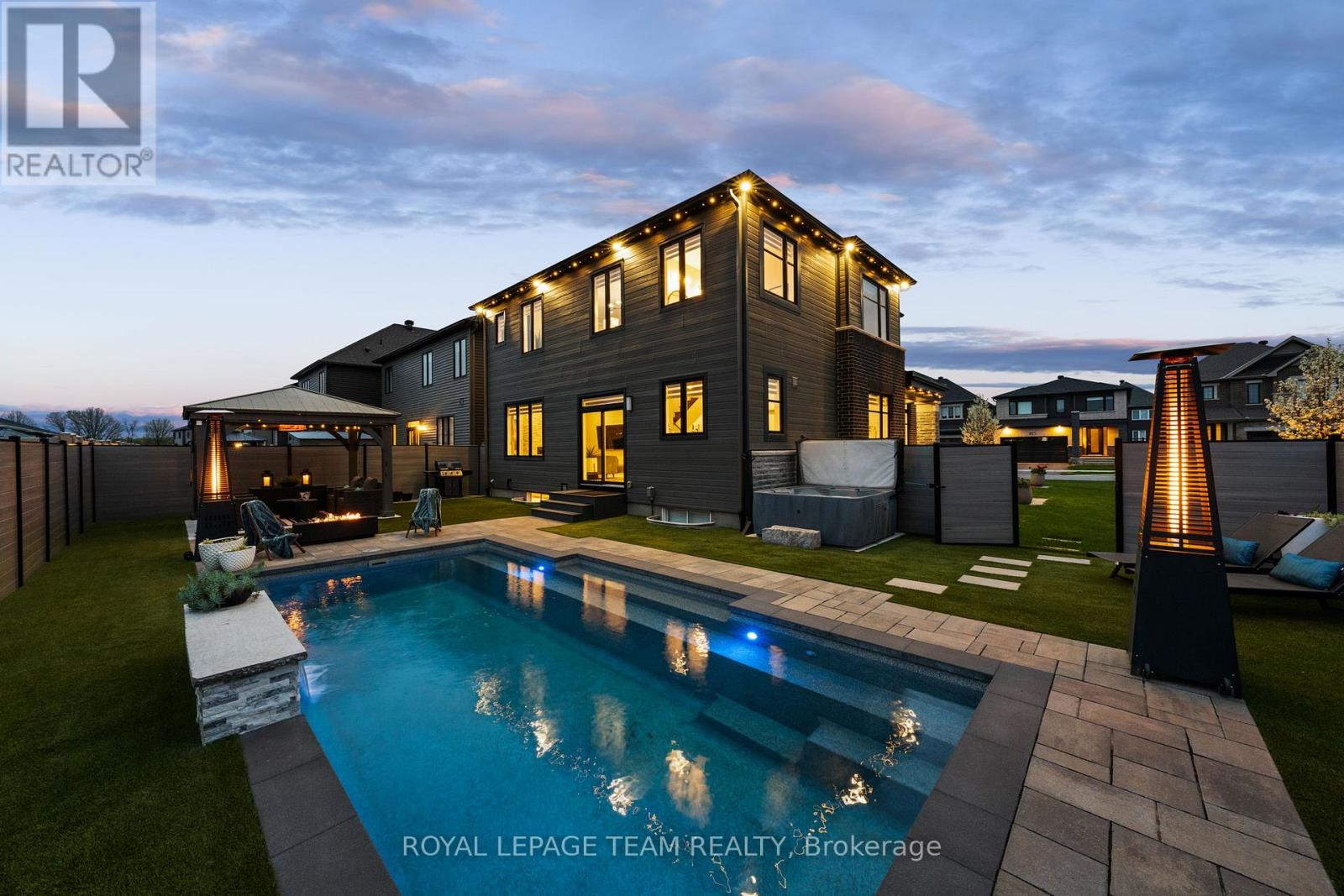 63 YACHT TERRACE - 46