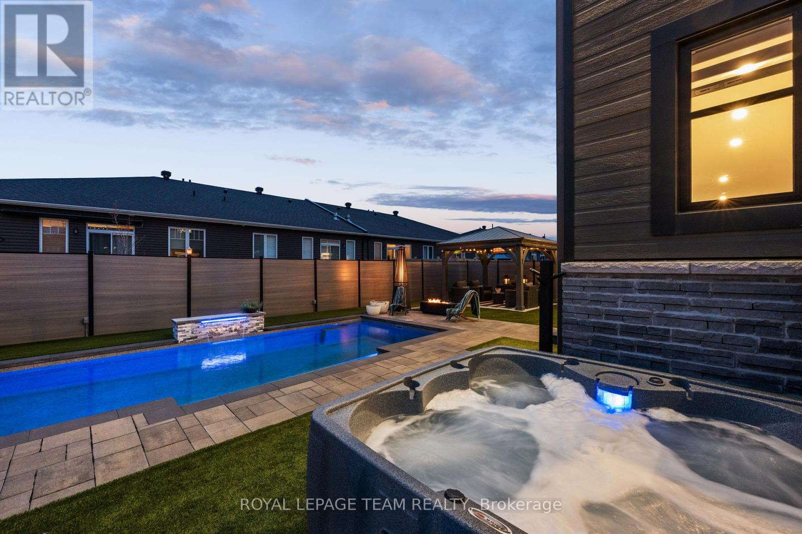 63 YACHT TERRACE - 49