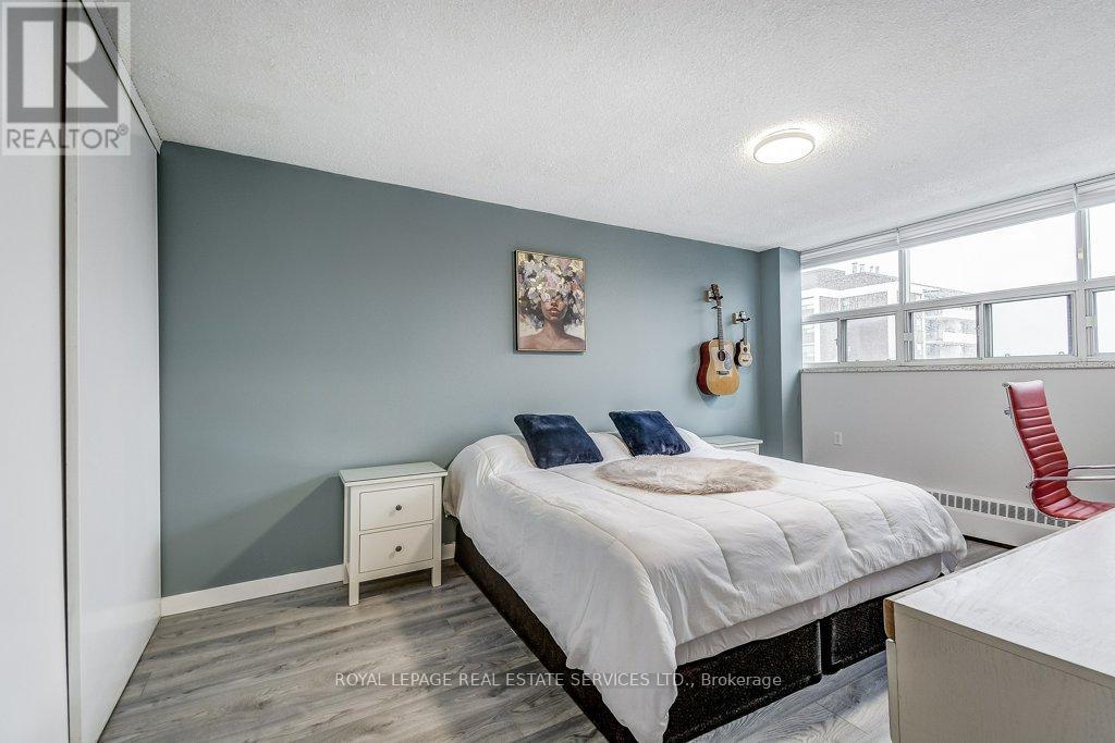 #601 212 KERR STREET - 28