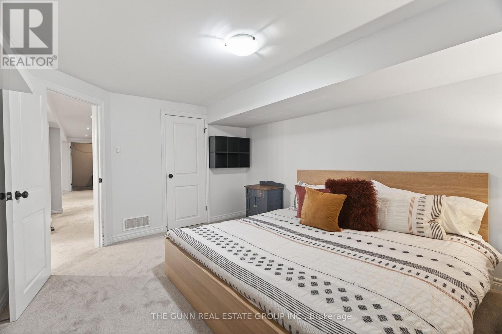 583 OAKRIDGE DRIVE - 38