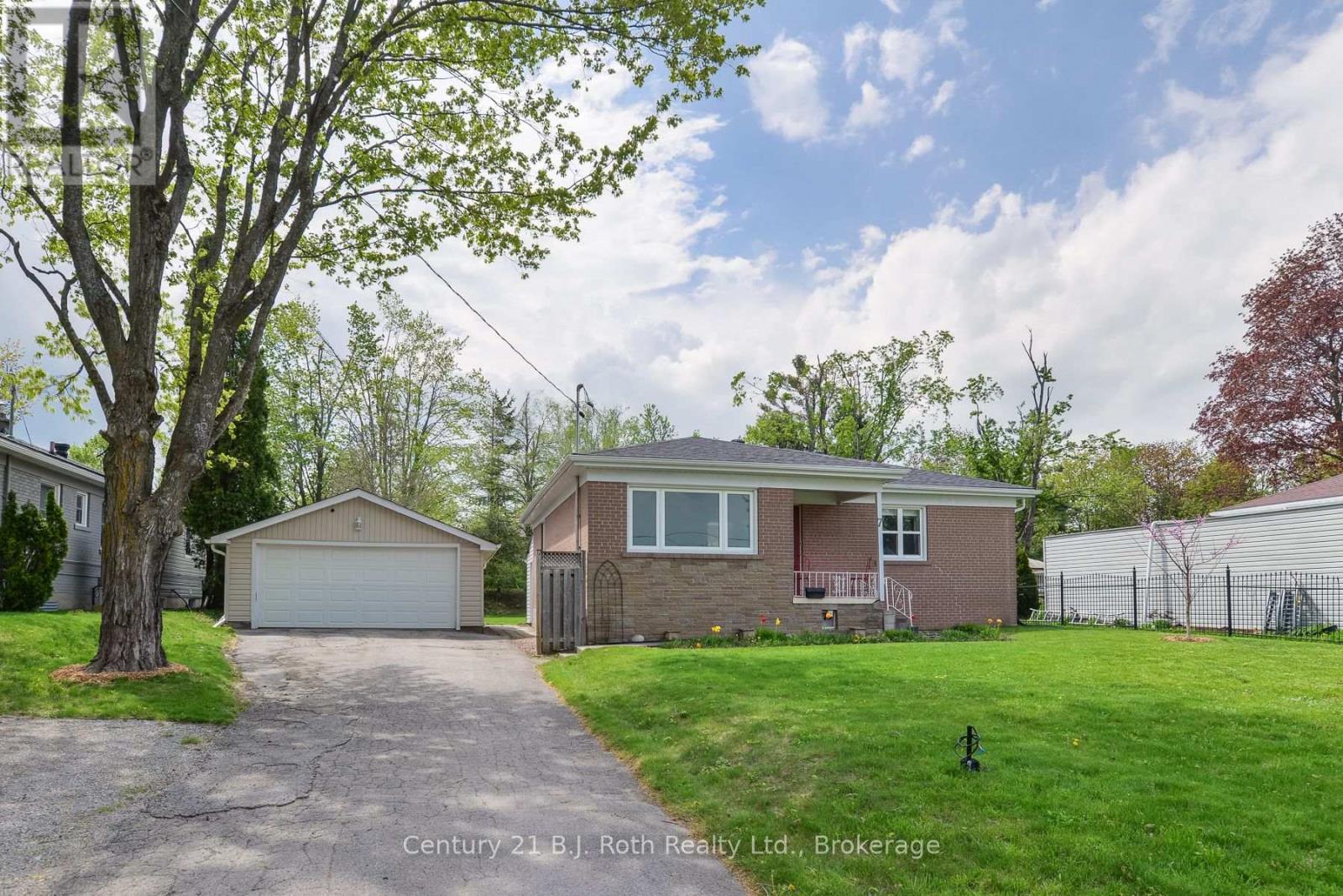 7 CHARLES ROAD - Image 3