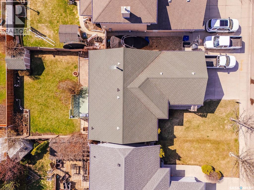 671 Fairbrother PLACE - Image 2