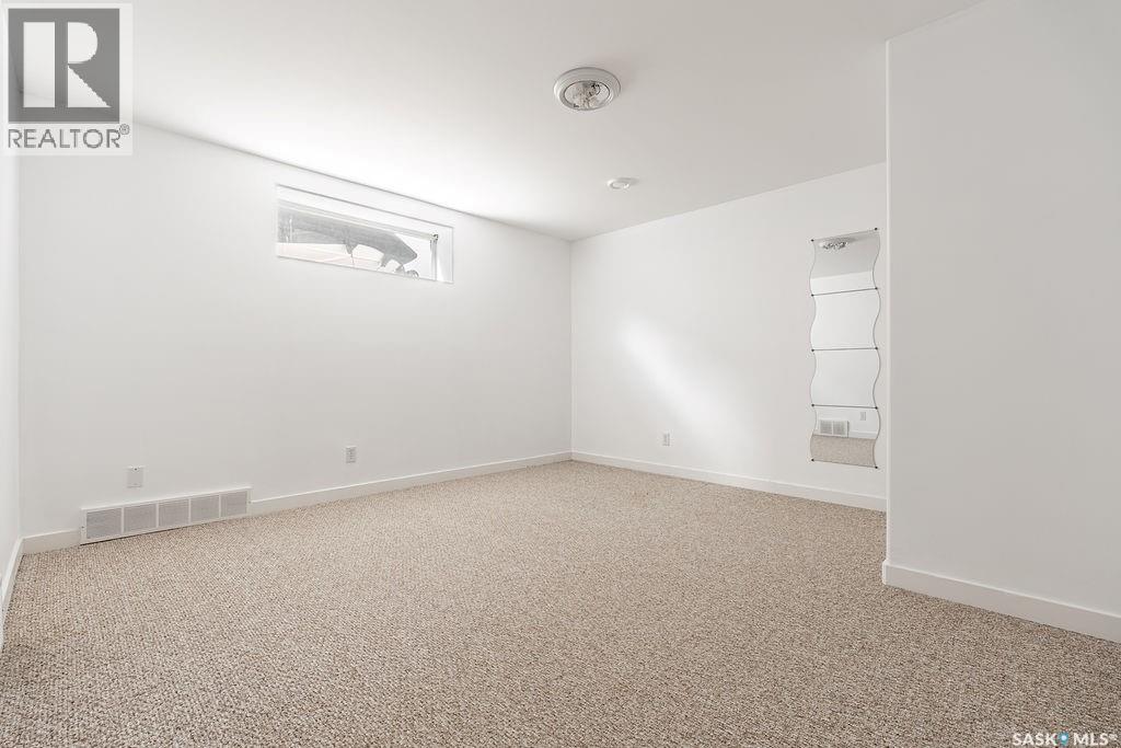 671 Fairbrother PLACE - 32