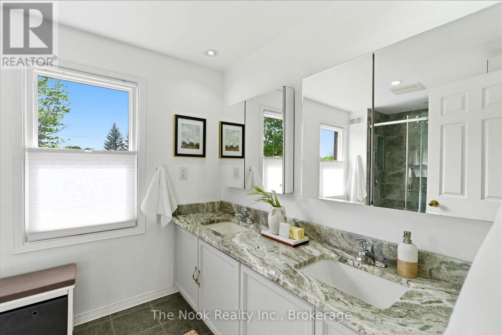 715 ANDERSON STREET - 32