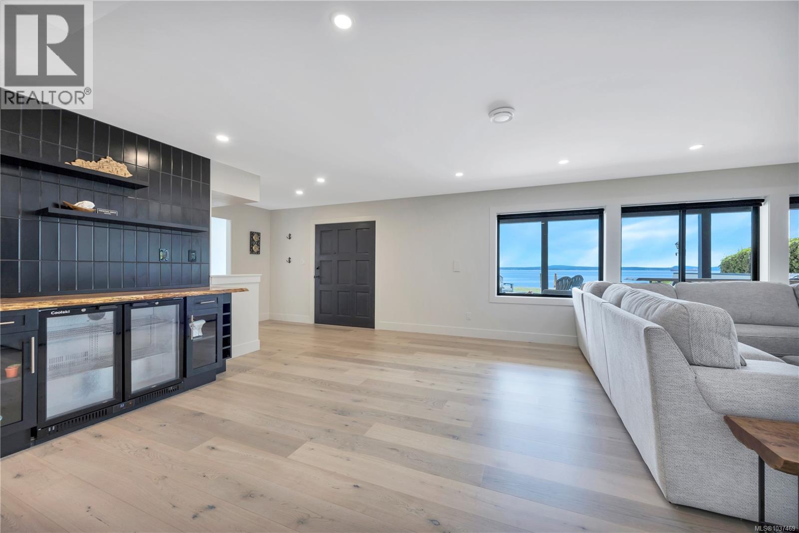 299 Gill Rd - 38