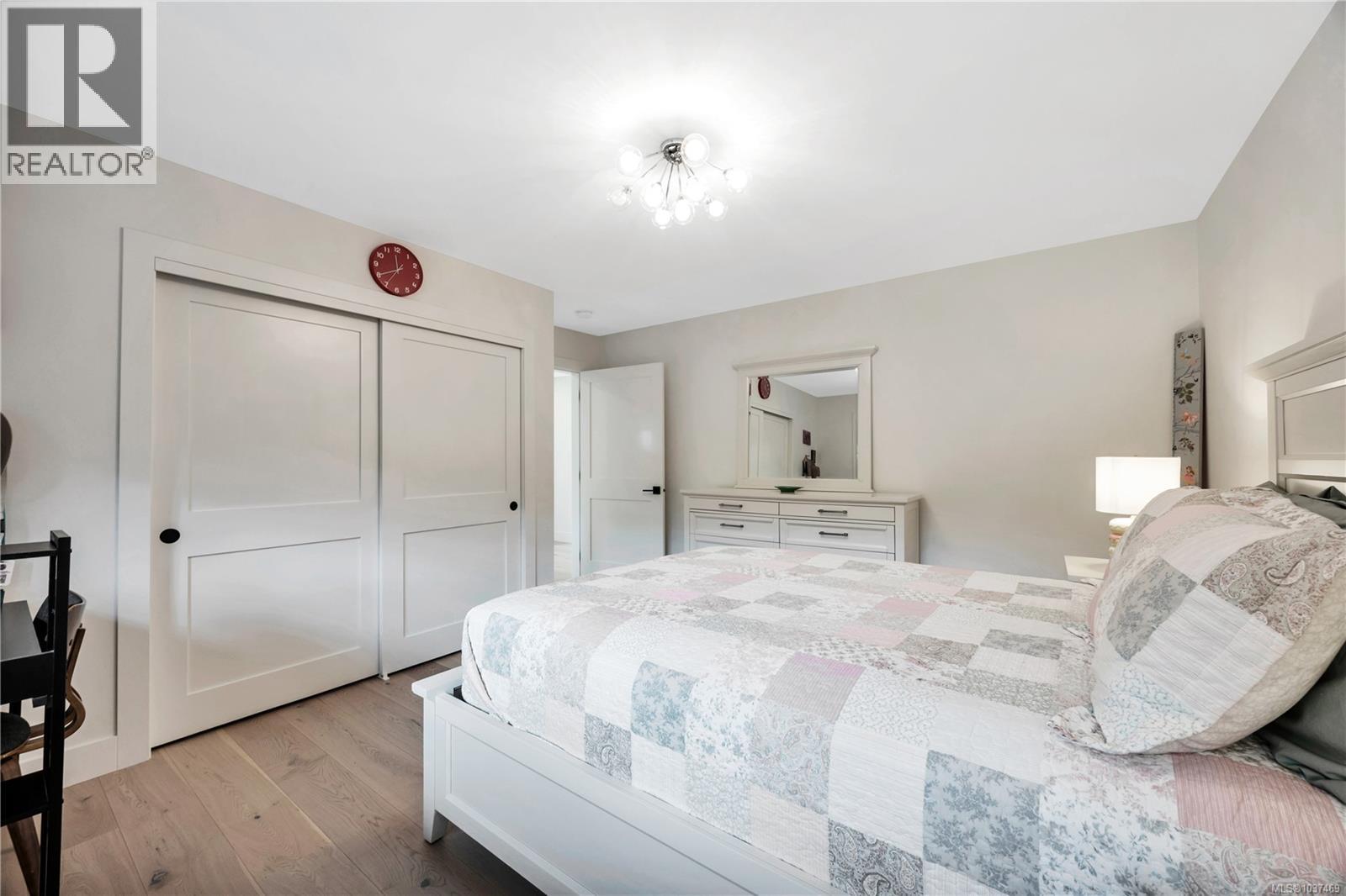 299 Gill Rd - 47
