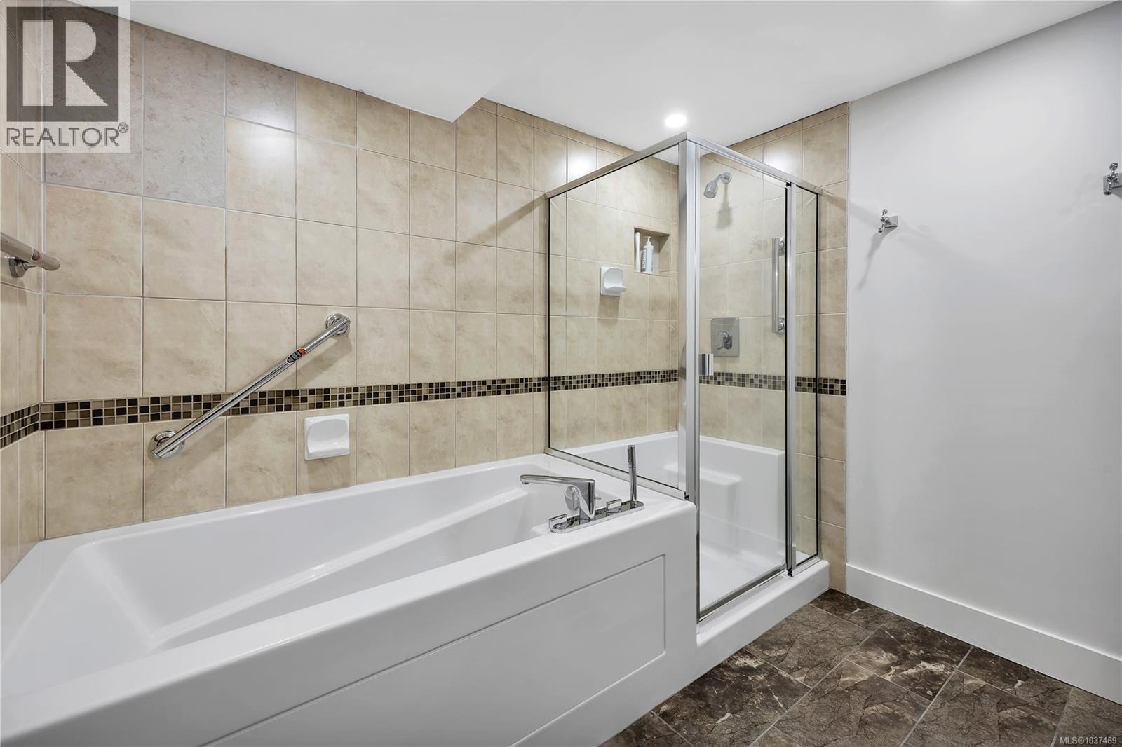 299 Gill Rd - 41