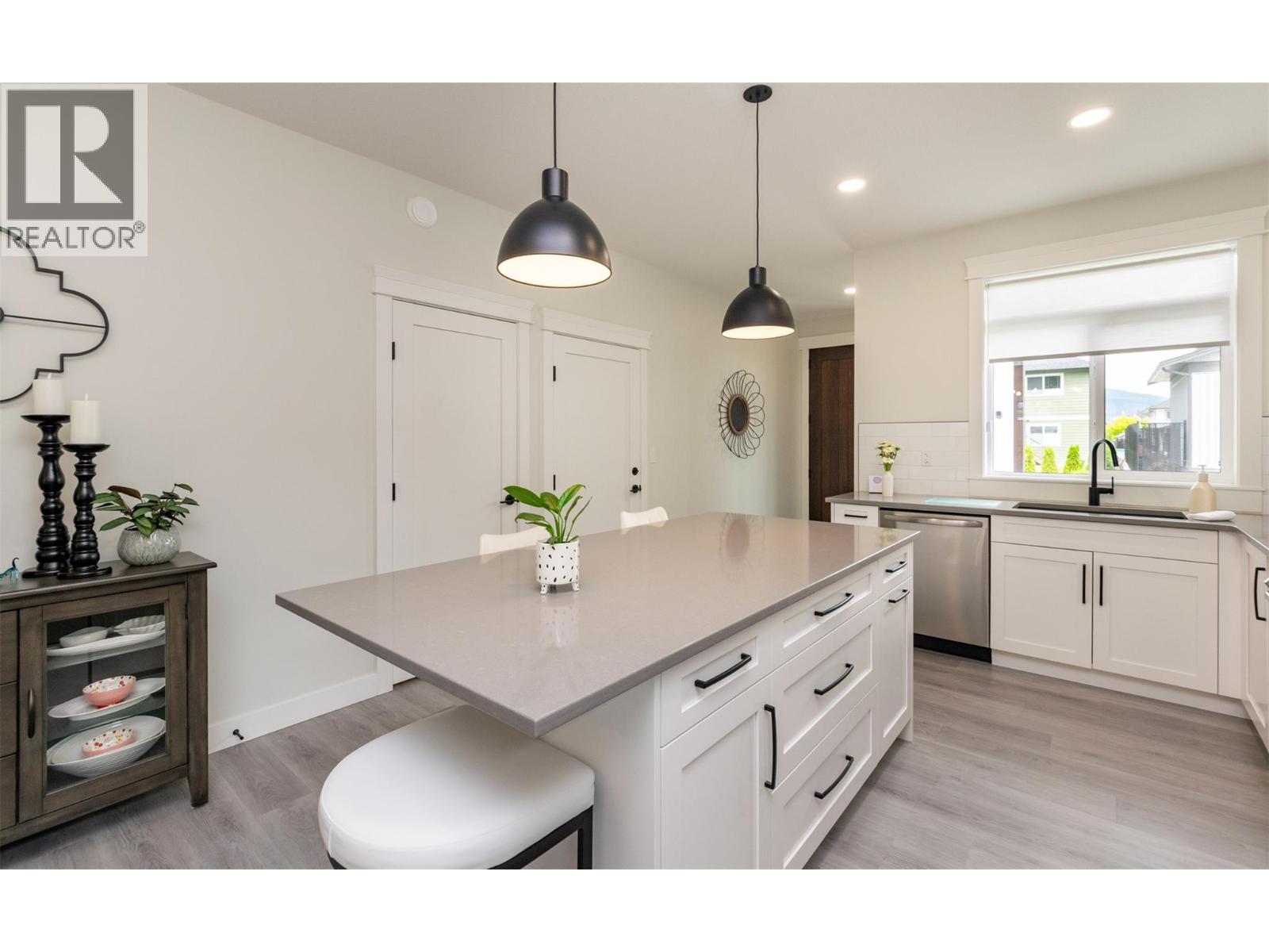  2334 6 Avenue Southeast, Salmon Arm