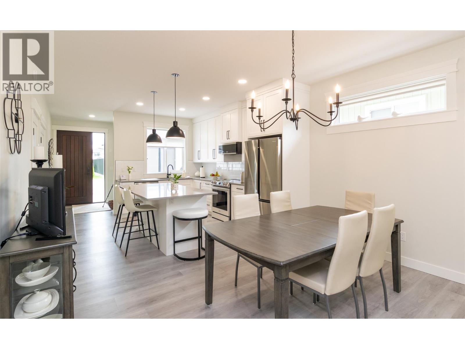  2334 6 Avenue Southeast, Salmon Arm