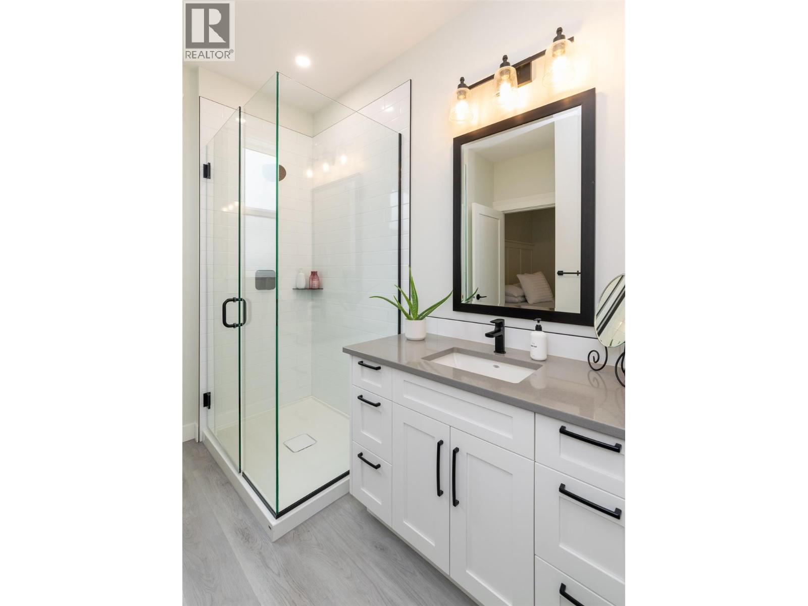  2334 6 Avenue Southeast, Salmon Arm