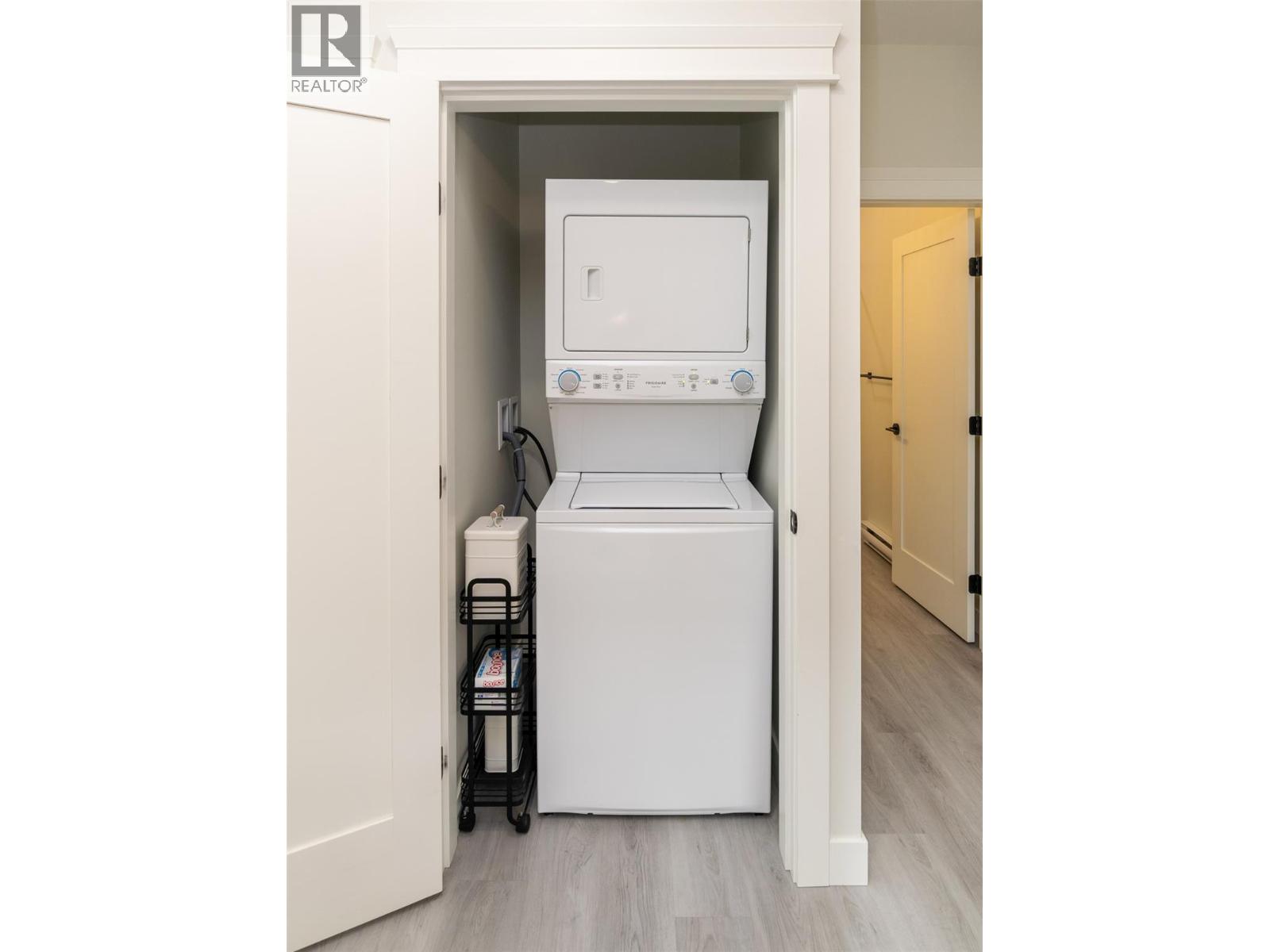 2334 6 Avenue SE - 23