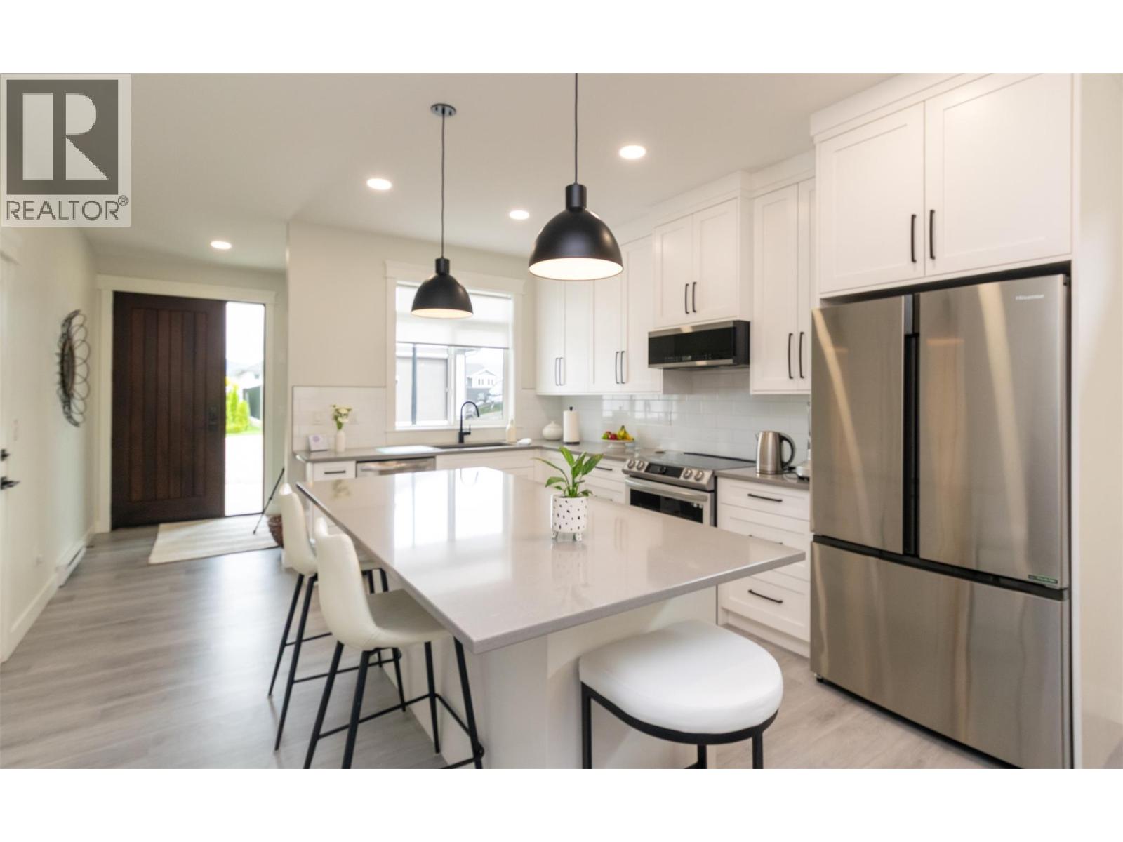 2334 6 Avenue Southeast, Salmon Arm