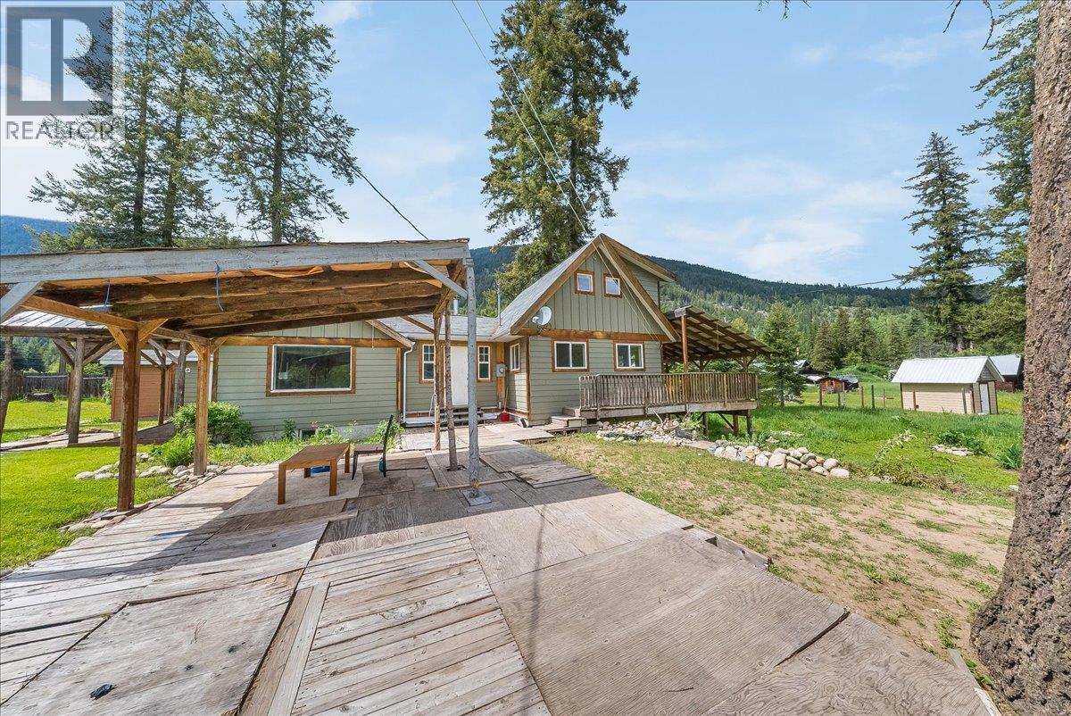 2018 Tarrys Road, Castlegar