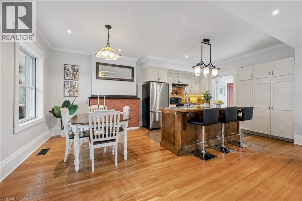 265 DOLPH Street N - 10
