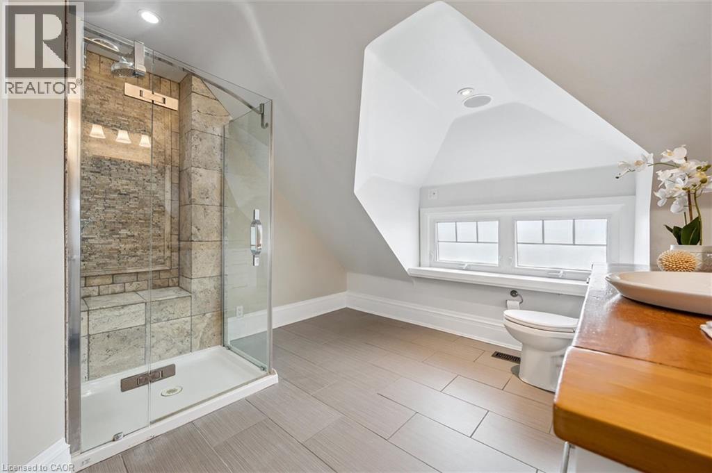 265 DOLPH Street N - 21