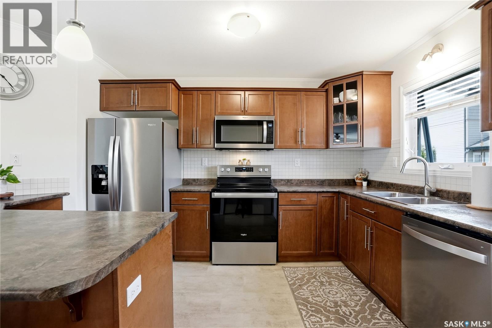 #610 110 Shillington CRESCENT - 6