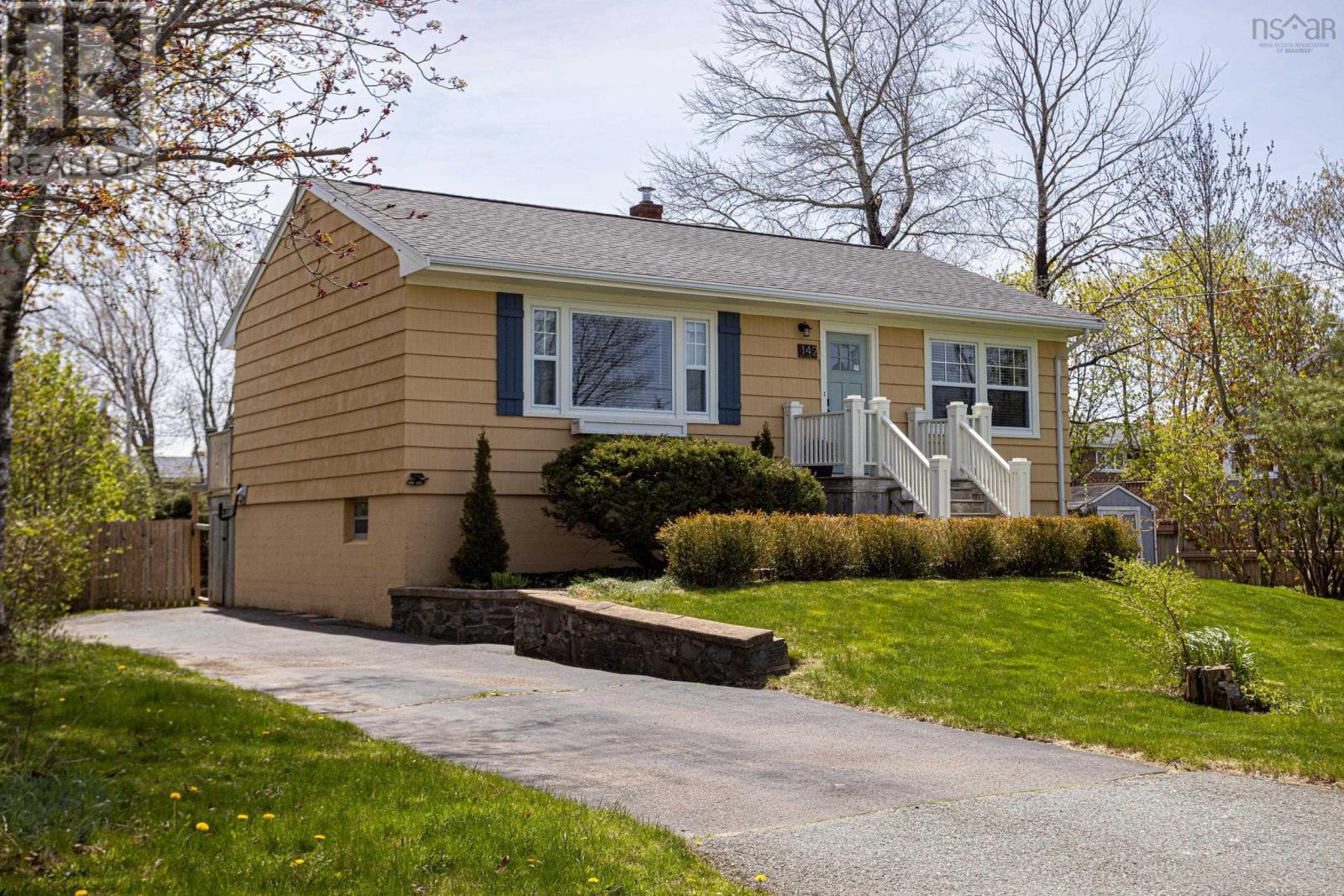 Property 4 of 42 of 142 Frederick Avenue