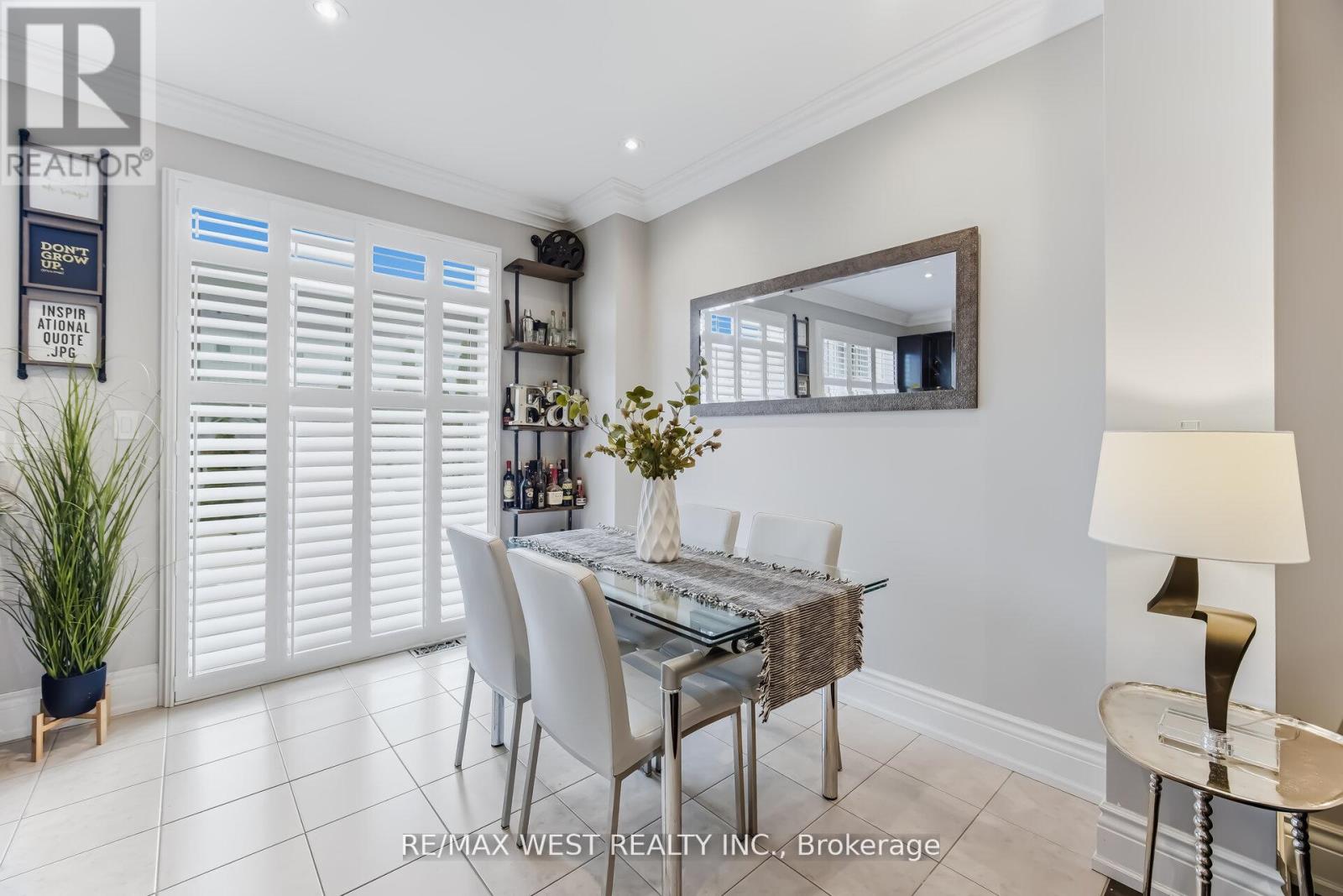 10 WEAVER TERRACE - 11