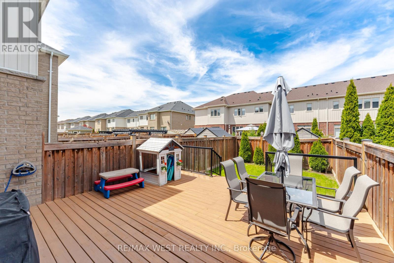 10 WEAVER TERRACE - 30