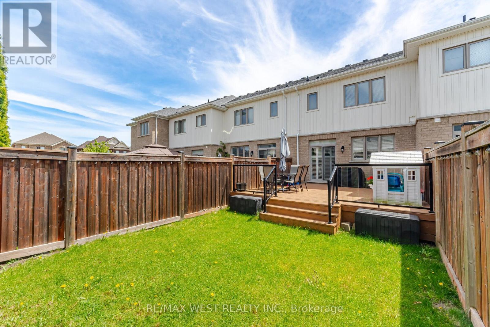 10 WEAVER TERRACE - 26