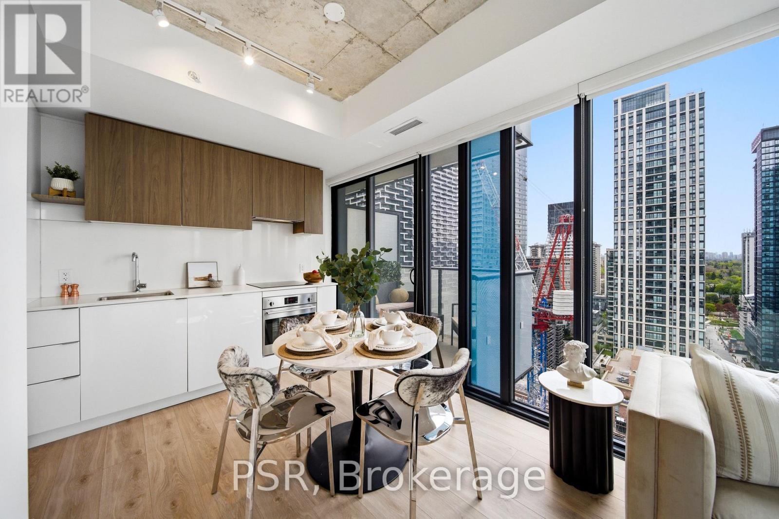 #2005 161 ROEHAMPTON AVENUE - 11