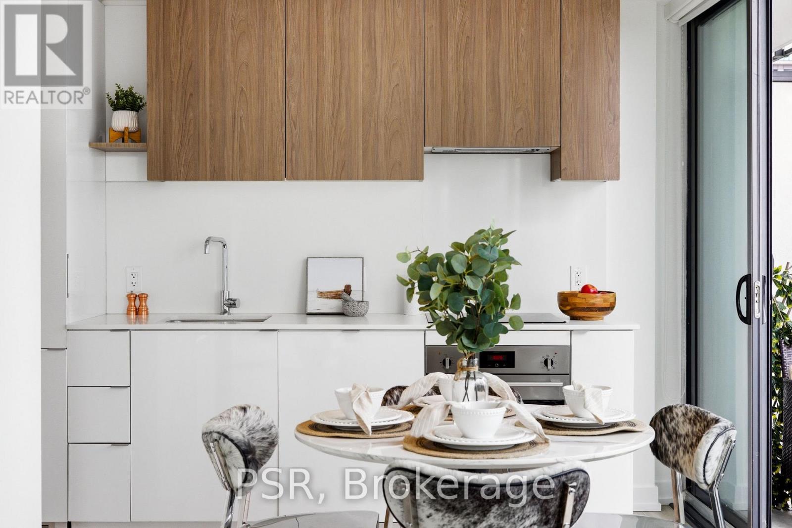 #2005 161 ROEHAMPTON AVENUE - 12