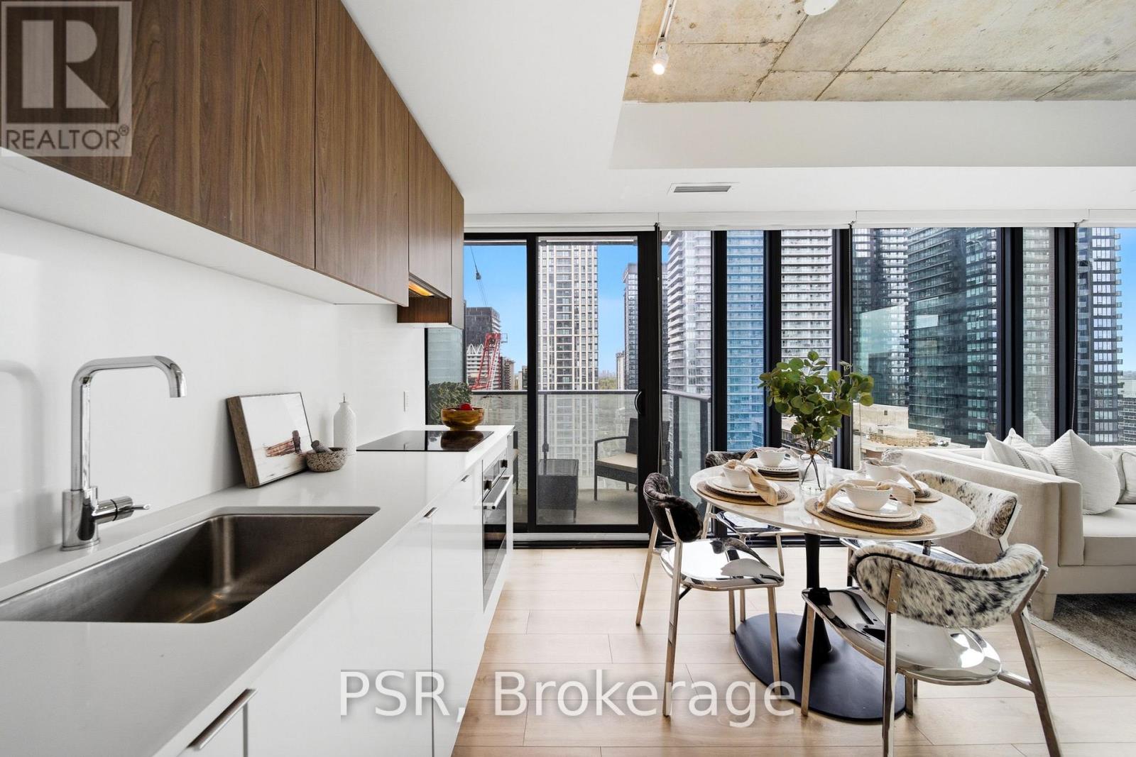 #2005 161 ROEHAMPTON AVENUE - 14