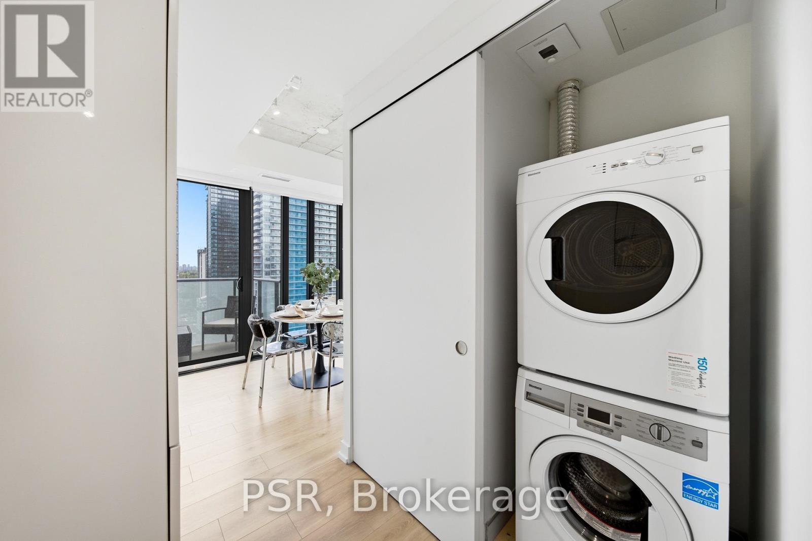 #2005 161 ROEHAMPTON AVENUE - 21