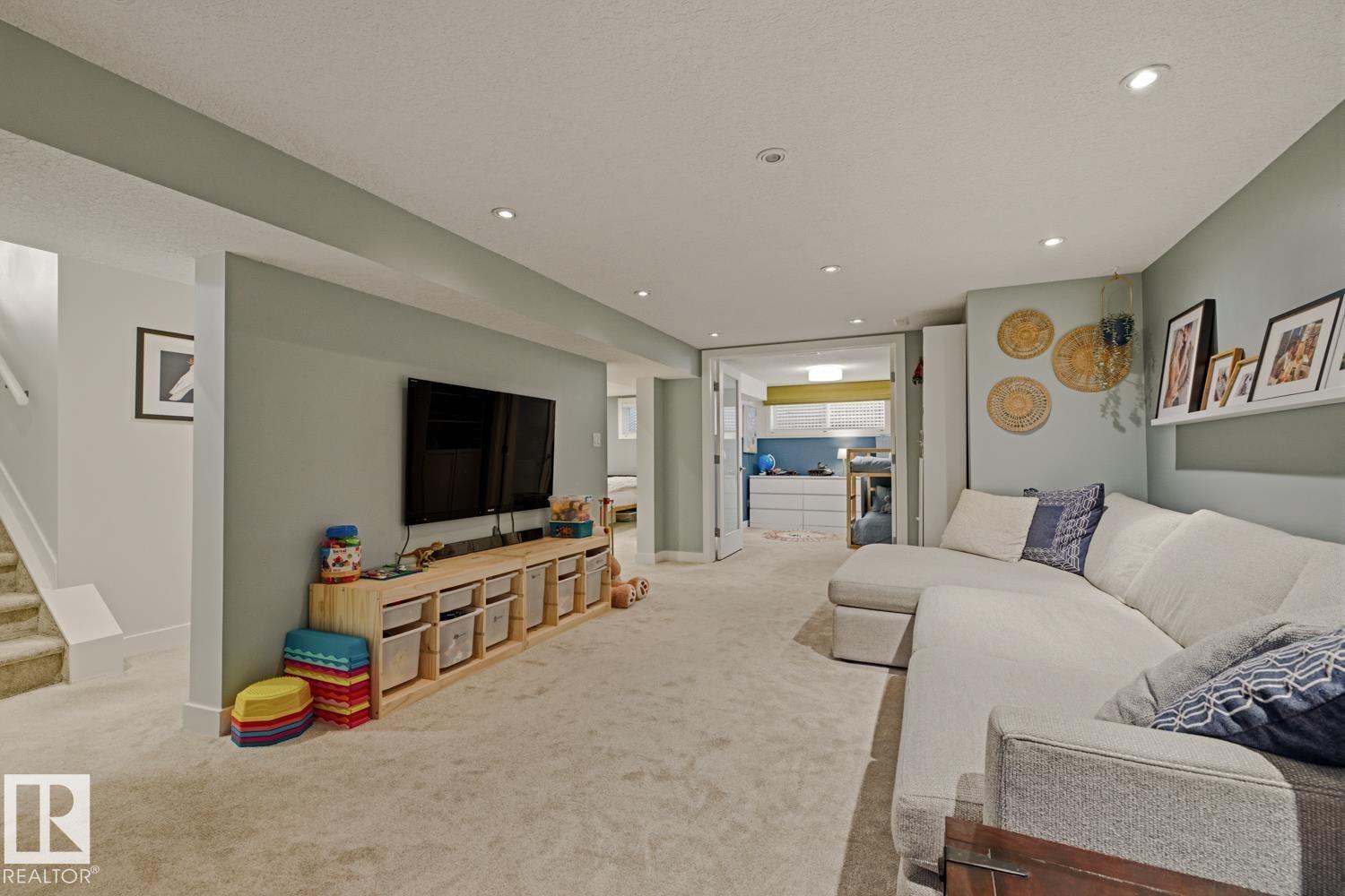 6310 109A ST NW - 29