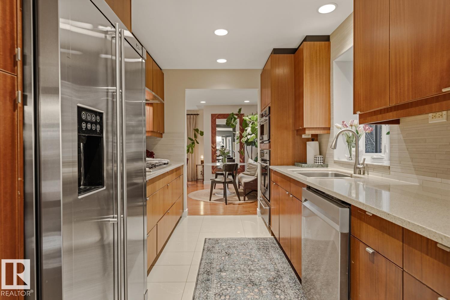 6310 109A ST NW - 16