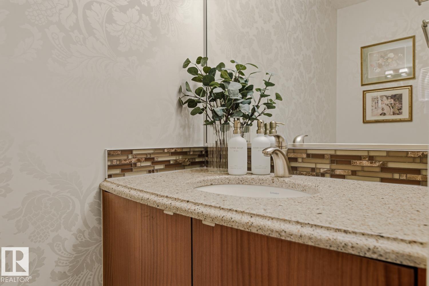 6310 109A ST NW - 22