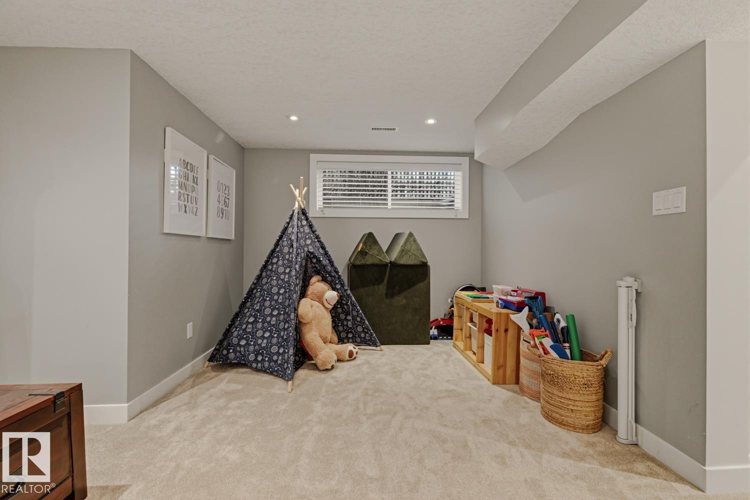 6310 109A ST NW - 32