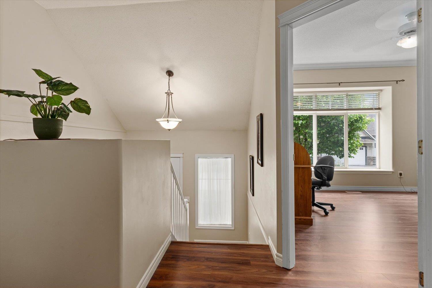 35 349 WALNUT AVENUE, Harrison Hot Springs, Harrison Hot Springs