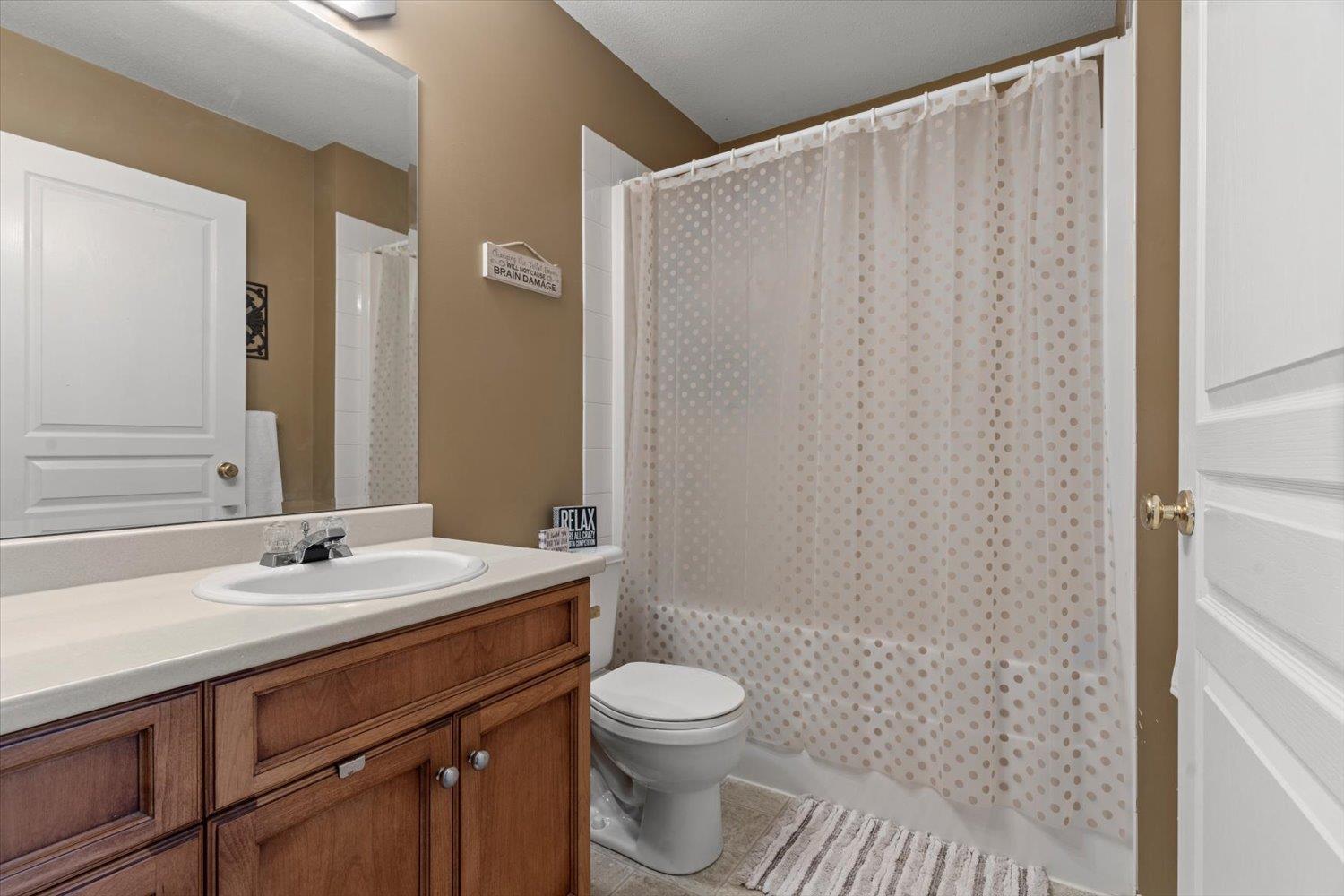 35 349 WALNUT AVENUE, Harrison Hot Springs, Harrison Hot Springs