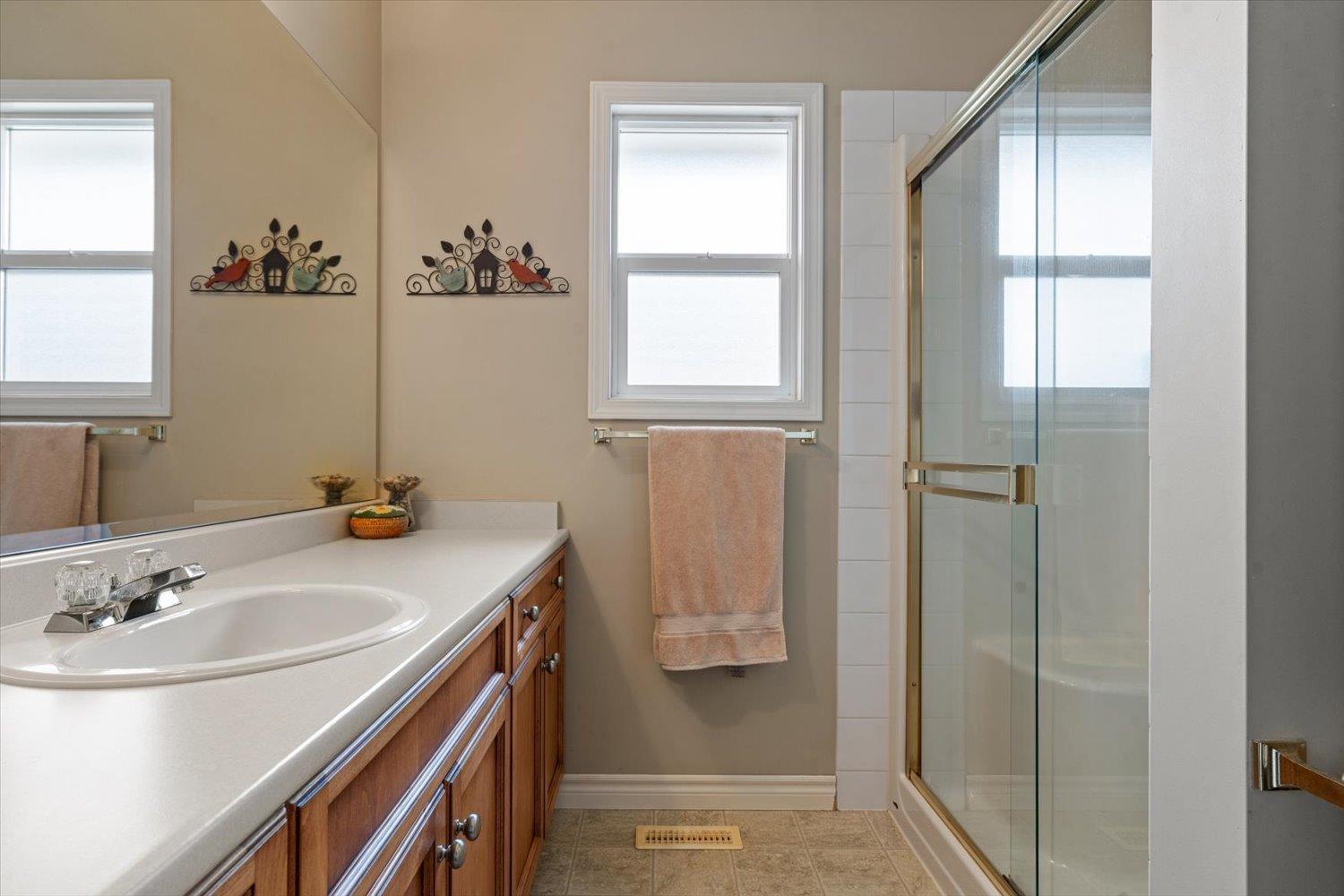 35 349 WALNUT AVENUE, Harrison Hot Springs, Harrison Hot Springs