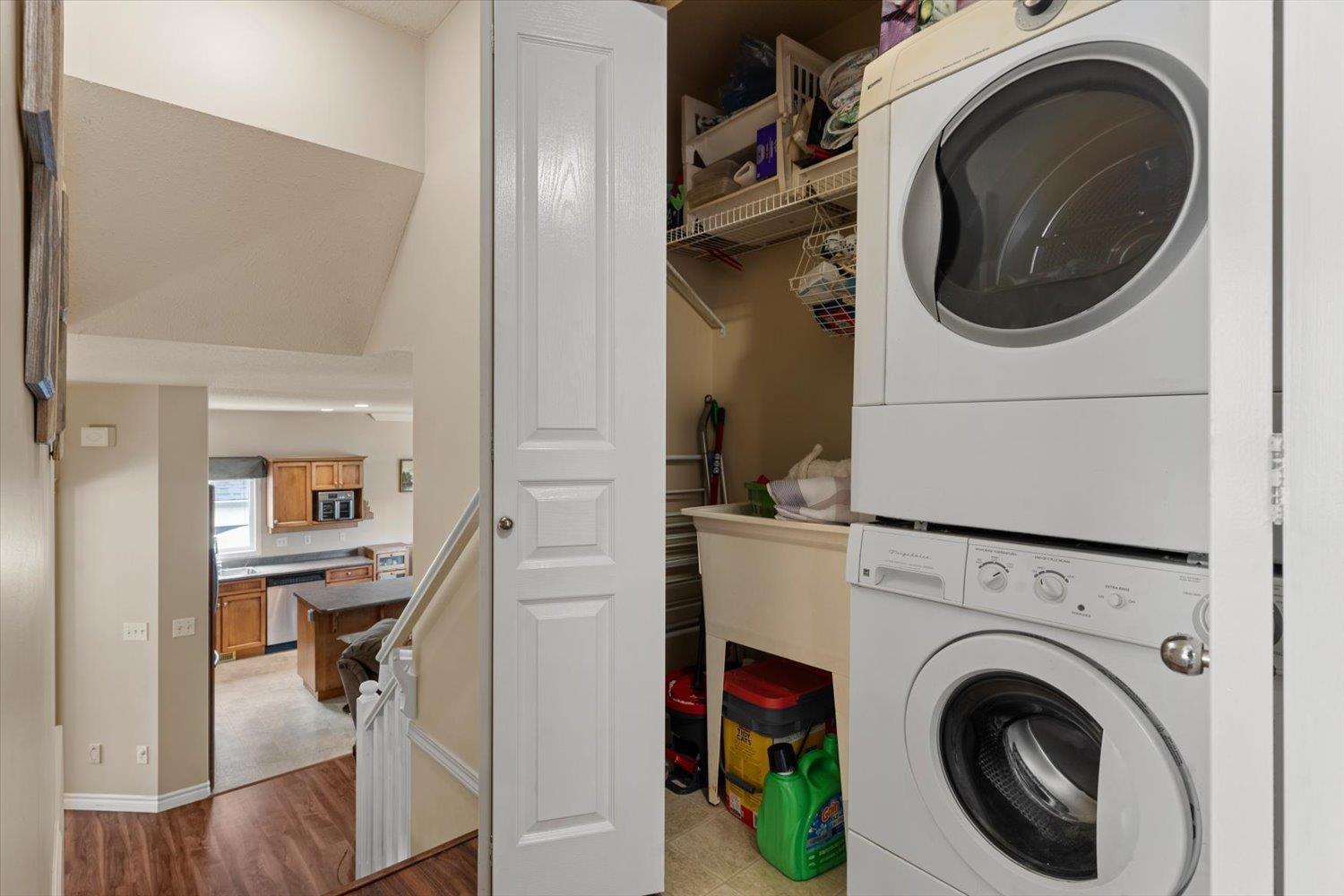 35 349 WALNUT AVENUE, Harrison Hot Springs, Harrison Hot Springs