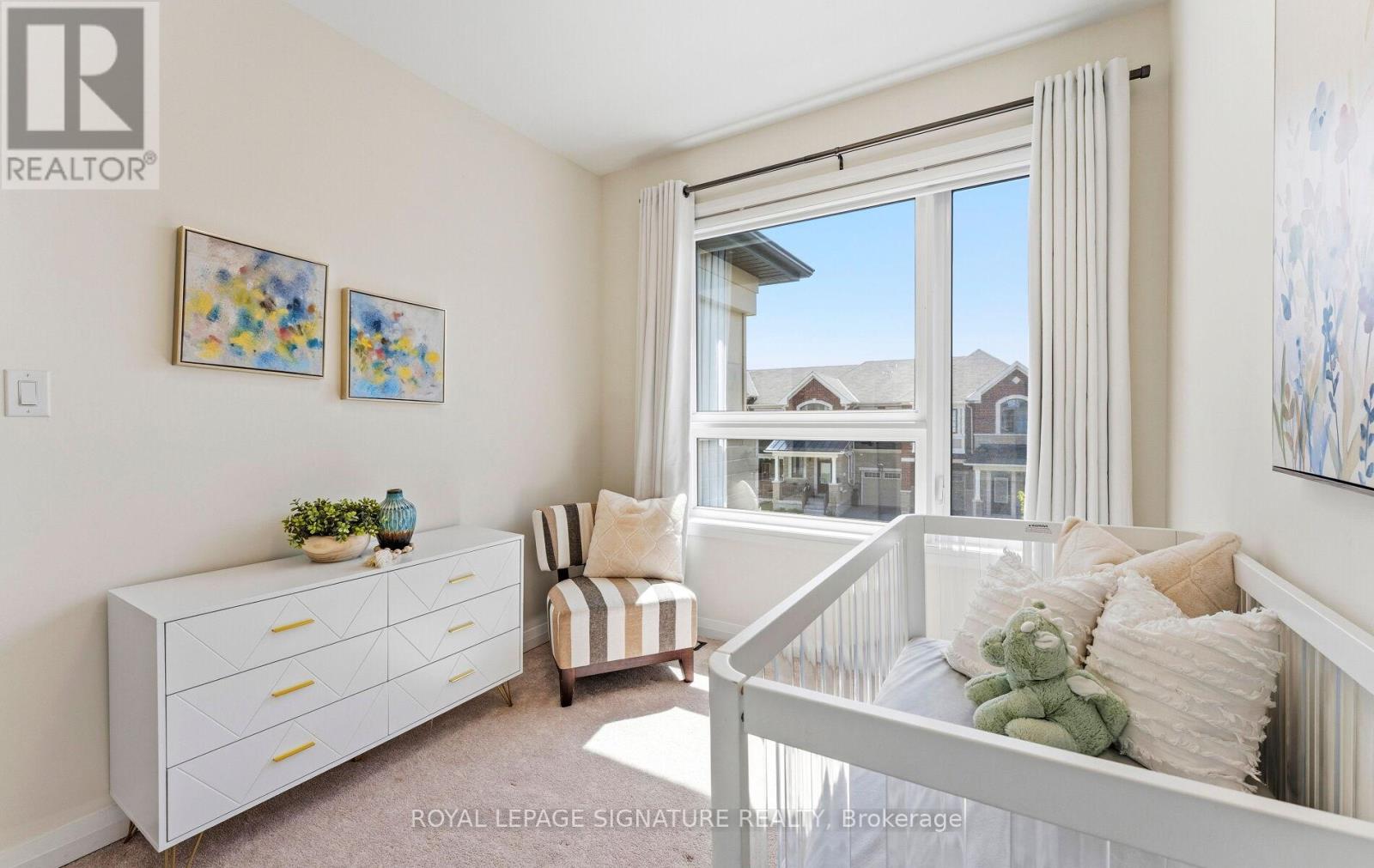 34 BRODEN CRESCENT - 17