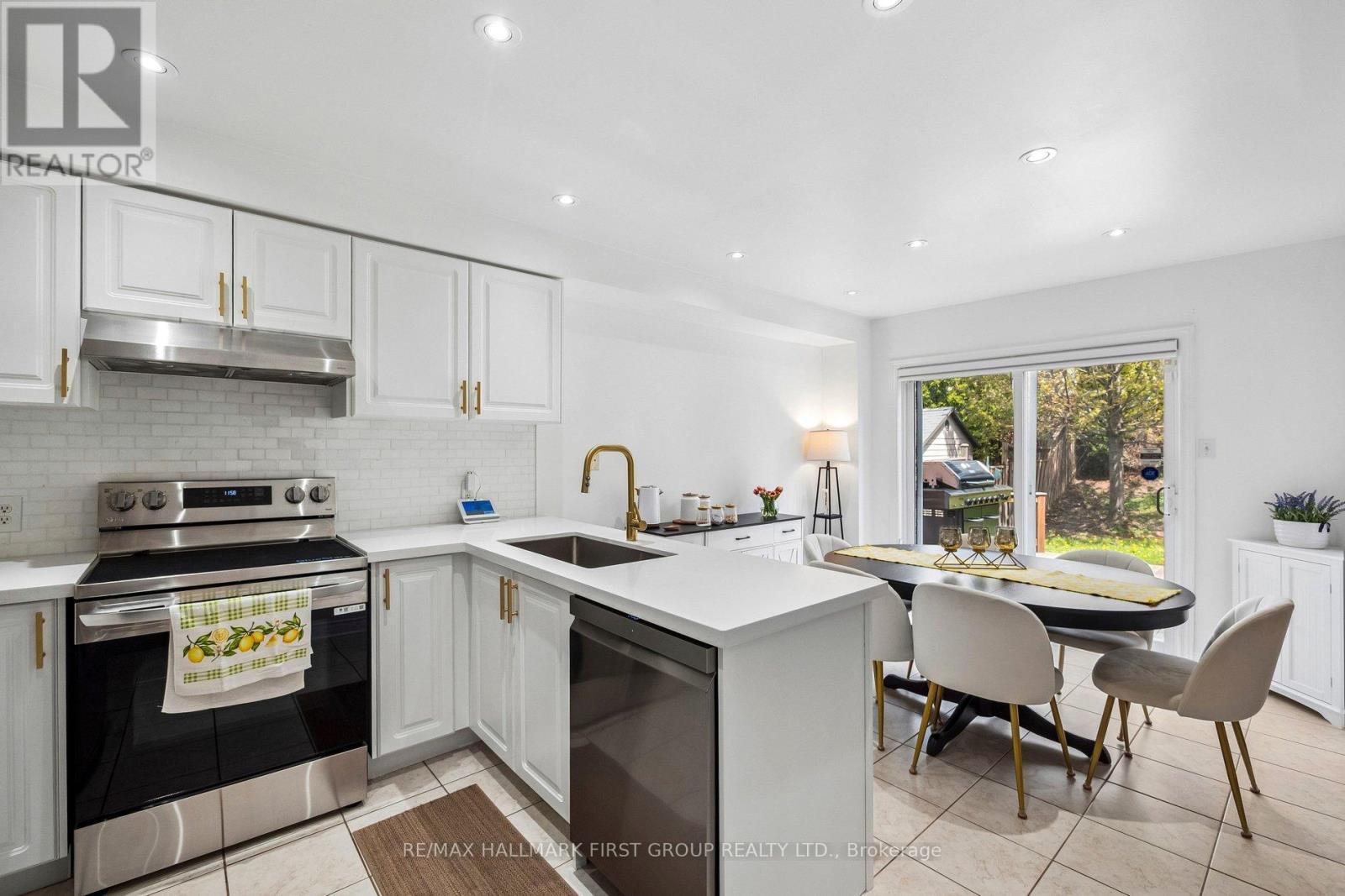 43 NOBBS DRIVE - 17