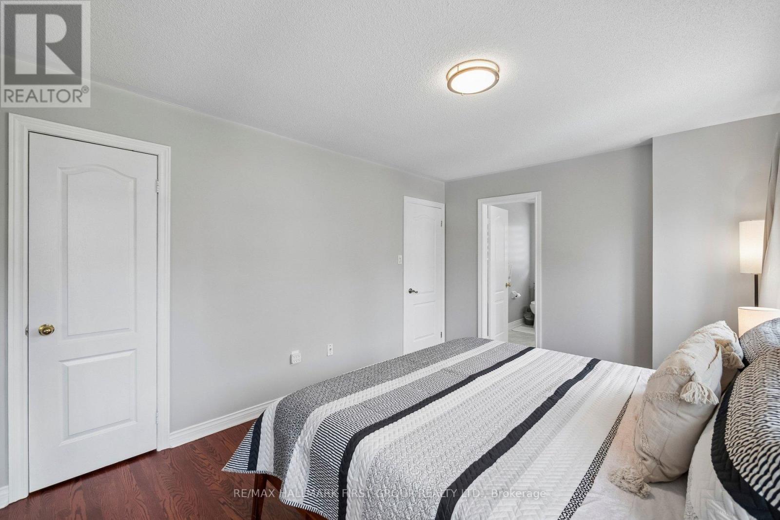43 NOBBS DRIVE - 25