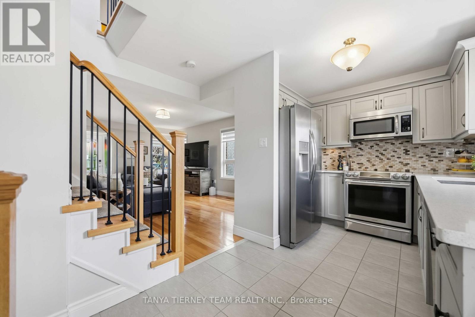 7 BROWNRIDGE PLACE - 13