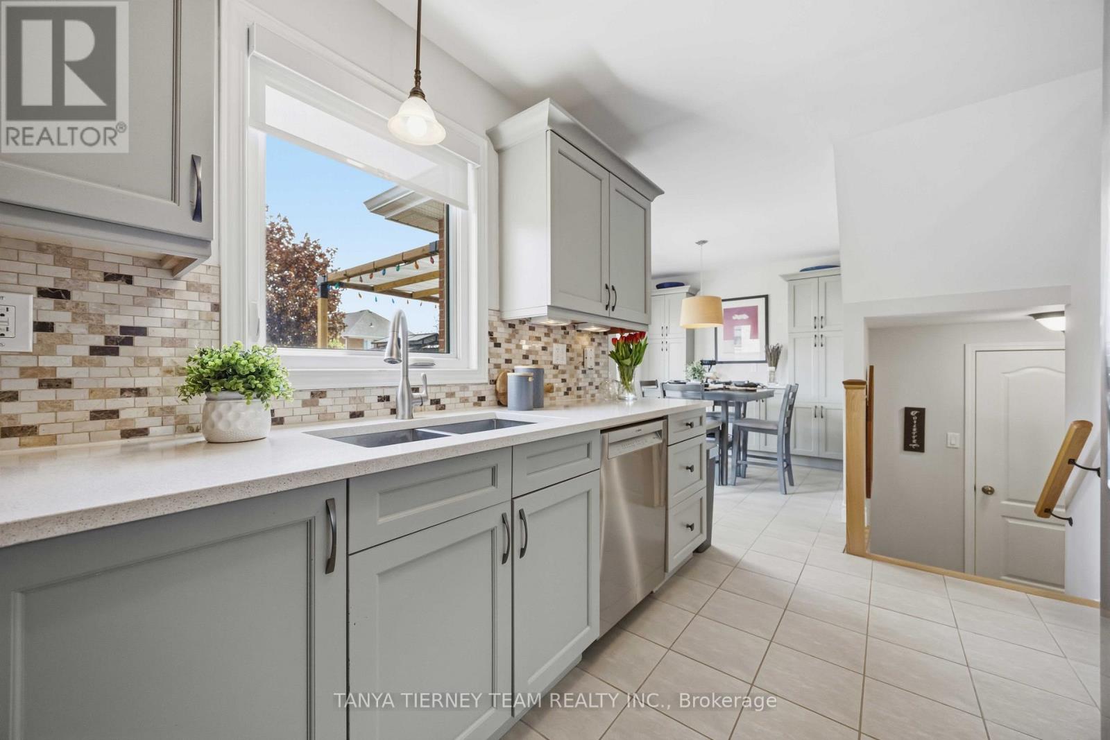 7 BROWNRIDGE PLACE - 14