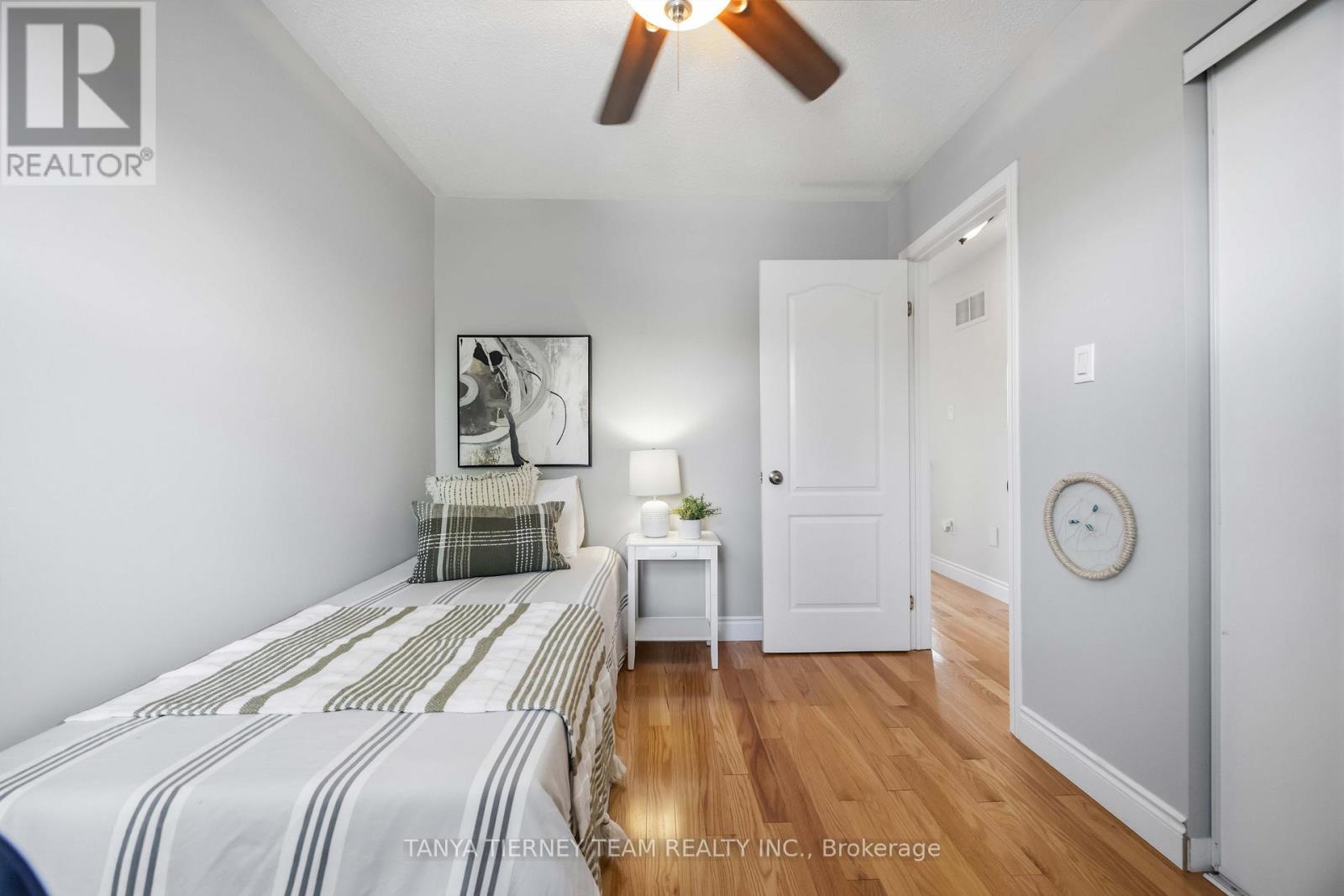 7 BROWNRIDGE PLACE - 28