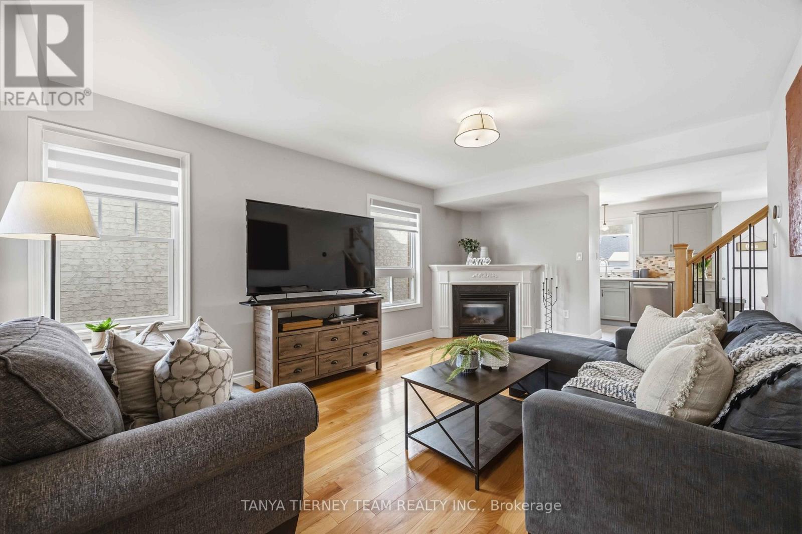 7 BROWNRIDGE PLACE - 7
