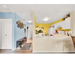308 15160 108 Avenue, Surrey, BC V3R0V2 Photo 6