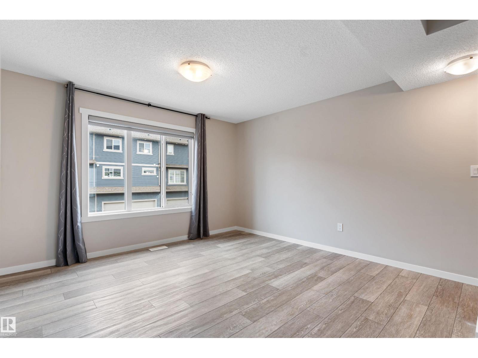 19615 28 AV NW - 12